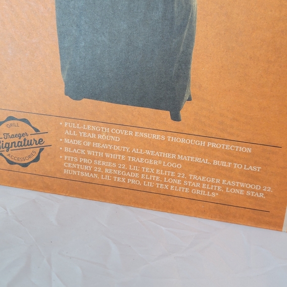 New Traeger 22 Series Black w/ Logo Full Length Heavy Duty Grill Cover BAC379 - Picture 4 of 7
